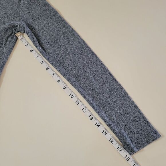 Eddie Bauer Women's Gray Long Sleeve V-Neck Top - Picture 9 of 13